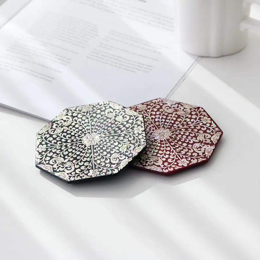 Octagonal Mother-of-Pearl Lacquered Coaster (Mandarin Duck and Scrolling Vine Pattern) — 3