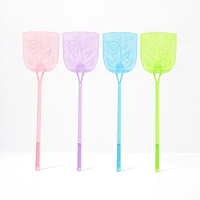 70cm カラーランダム 四角 ハエたたき 4P（夏 ハエ 害虫駆除 おばあちゃん家 プラスチック 高弾力 懐かしい 蚊たたき）