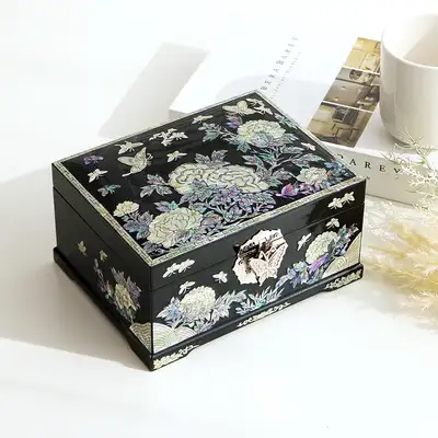 螺钿漆器牡丹花纹二层珍珠贝首饰盒 黑色18厘米