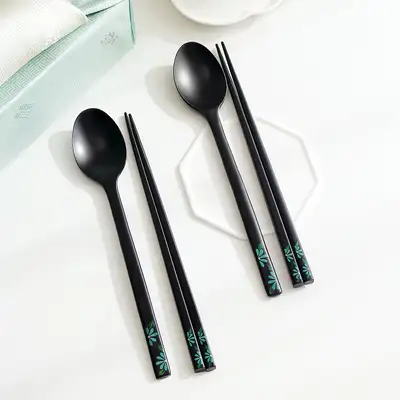 2人份彩绘漆黑木勺筷套装(花瓣)+高级礼盒