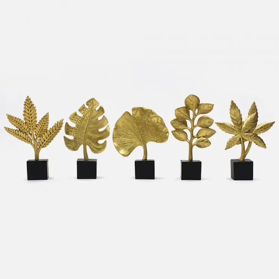 金色树叶装饰品 — 1