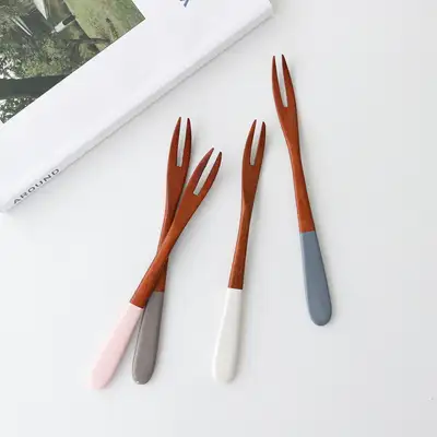 粉色漆木茶叉(可选)