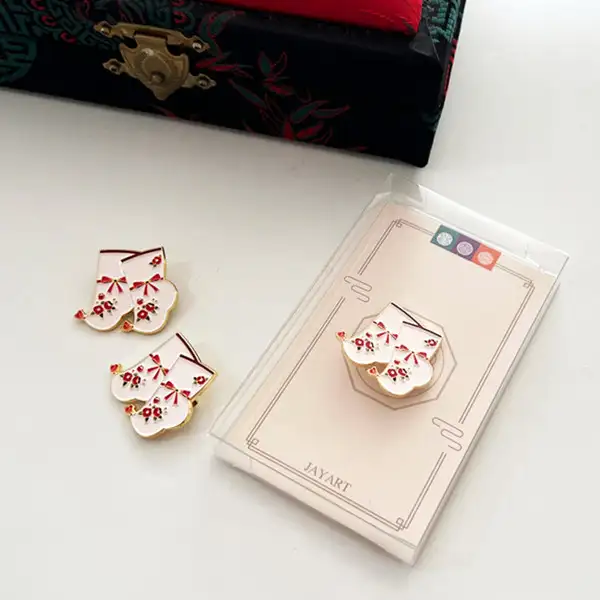 제J藝 韓國紀念品 外國人禮物 觀光商品 留學生禮物 襪布胸針&徽章 — 3