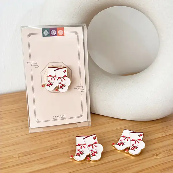 제J藝 韓國紀念品 外國人禮物 觀光商品 留學生禮物 襪布胸針&徽章 — 4