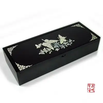唐草蝶筆箱