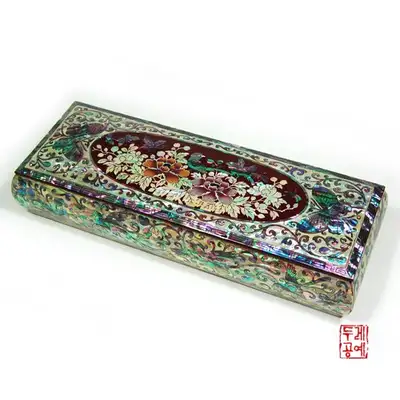 李朝楕円花鳥文筆函(朱合)