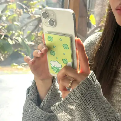 Poomes | MagSafe Clear Card Case * Clover