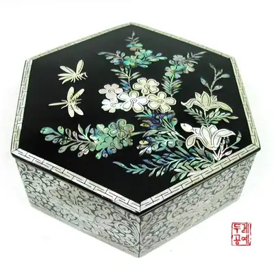 螺鈿六角小物入れ(トンボ)