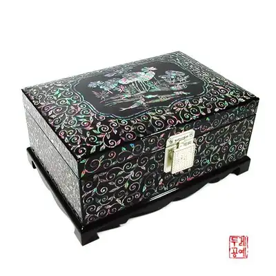 錦鯉唐草文様ジュエリーボックス