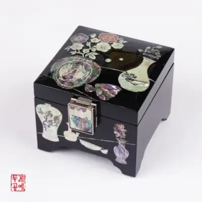 魚と陶磁器文様ジュエリーボックス