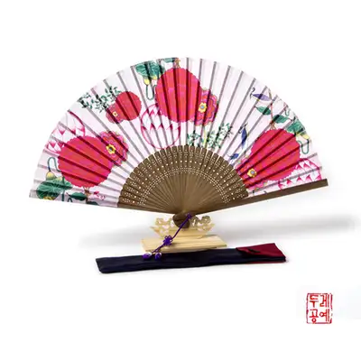七月の扇