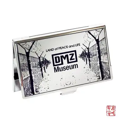 [DMZ] ポータブル名刺ケース - バン・チェックソン