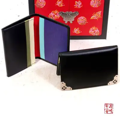 耳飾りフェルスパー名刺財布