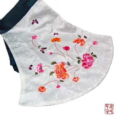 タンイエプロン(機械刺繍)