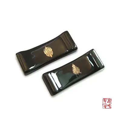 紋様 箸置きセット-黒釉 金製冠飾