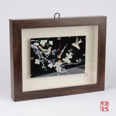 梅の枝に止まった鳥 時計フレーム
