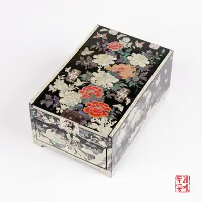 五月牡丹文鏡台