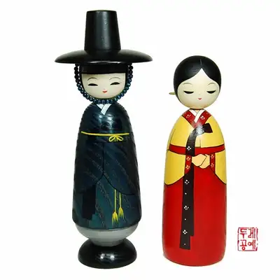 木彫り人形（夫婦）