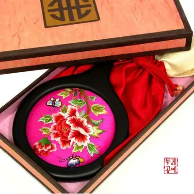 手刺繍プリンセスミラー(蝶)