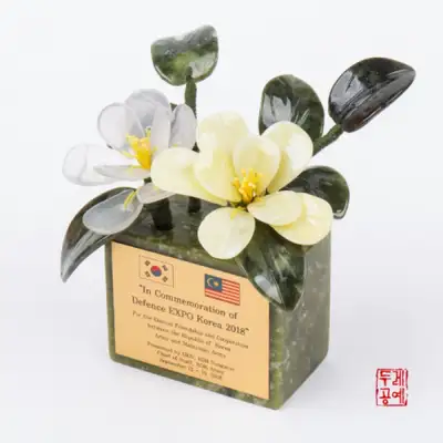 天然玉表彰盾